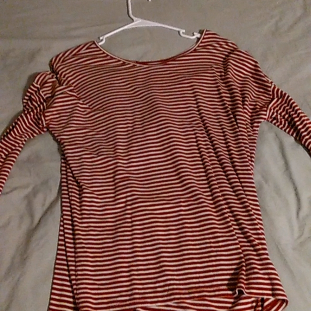 Old Navy Luxe XXL 18 for kids that is a red brown with white strips.